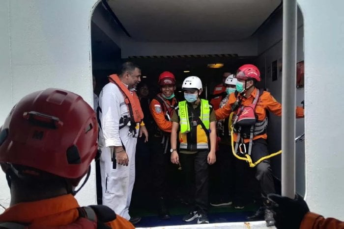 Basarnas Evakuasi WNA Penumpang Kapal Pesiar di Perairan Aceh